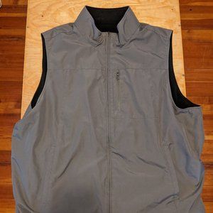 Izod Reversible Vest - Black Fleece/Grey Nylon